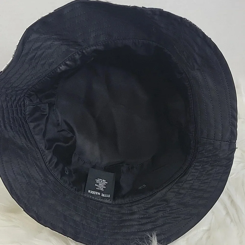 STEVE MADDEN Blue and White Floral Bucket Hat‎